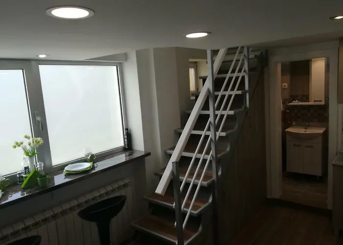 Classy And Cozy - Parking - 3 Beds - Near Center