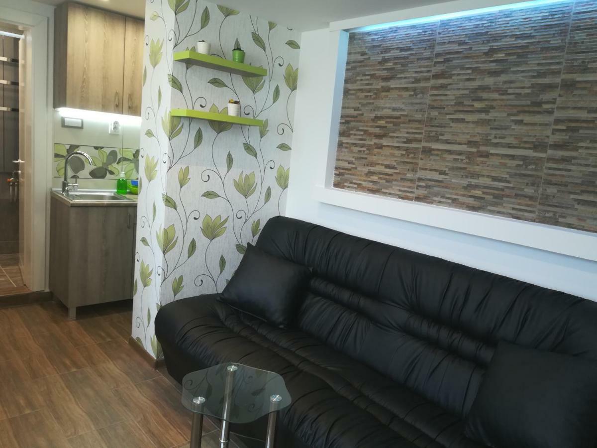 Classy And Cozy - Parking - 3 Beds - Near Center *